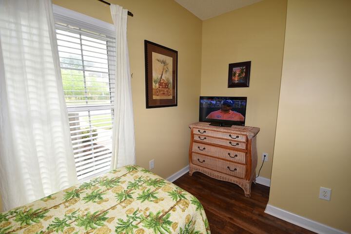 Room 4 of 15