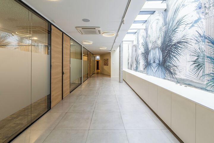 Ballroom/Hall 108 of 152