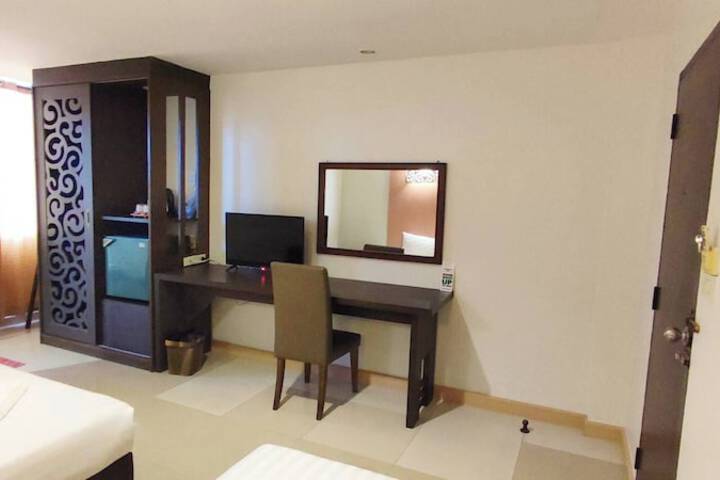 Room 12 of 49