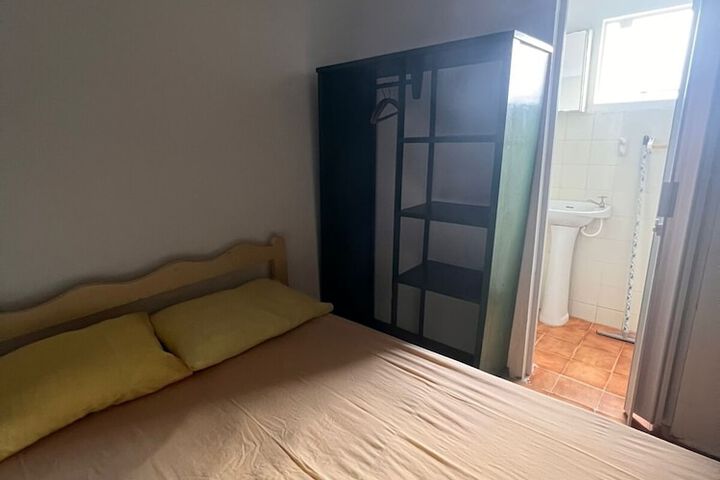 Room 2 of 28