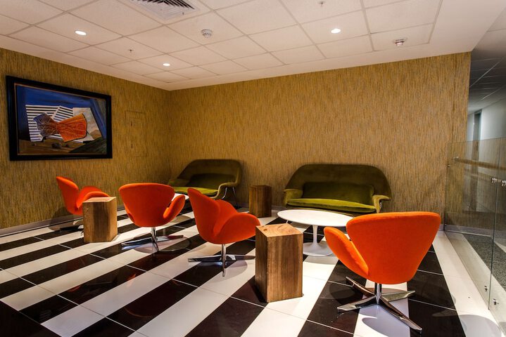 Entrance & Lobby