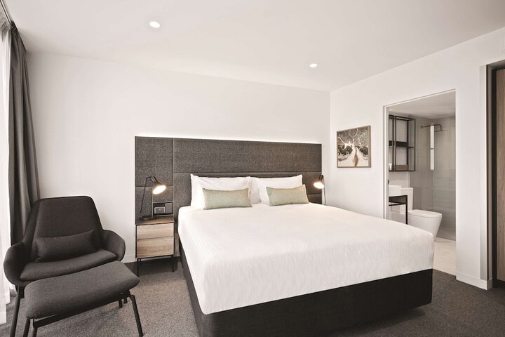 Room 21 of 84