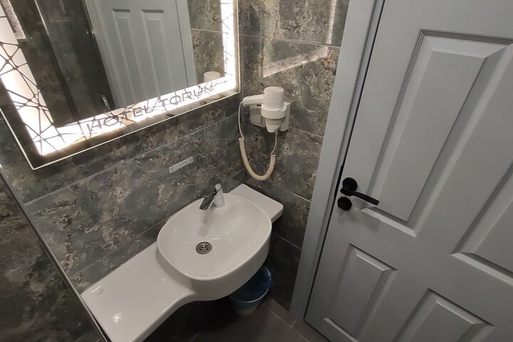 Room 59 of 100