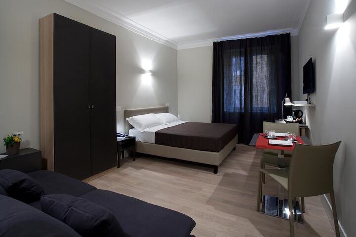 Room 4 of 19