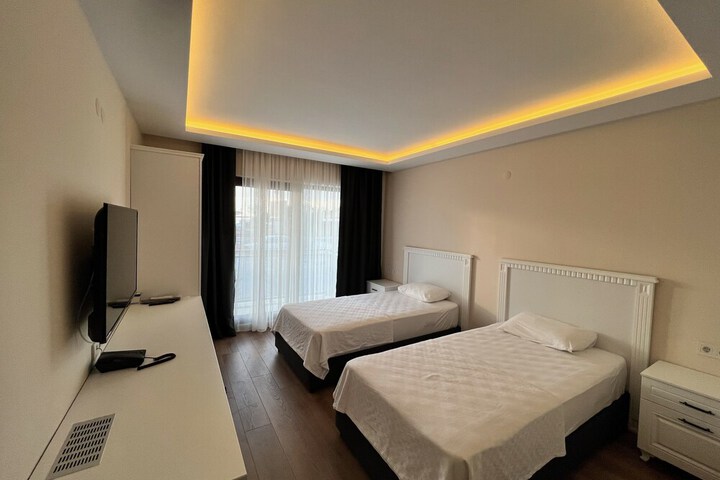 Room 4 of 26