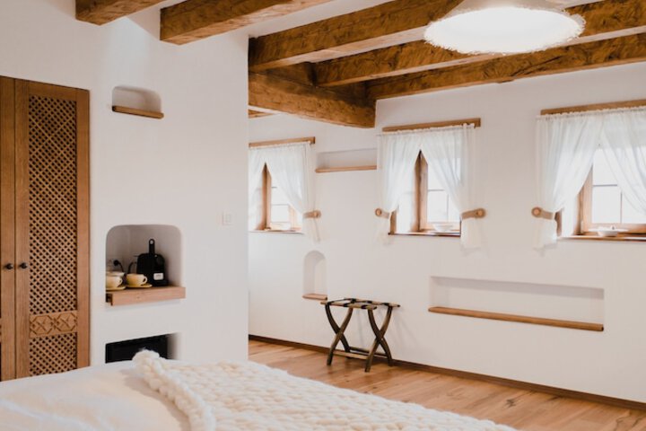 Room 3 of 58