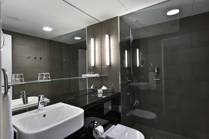 Clean Restrooms