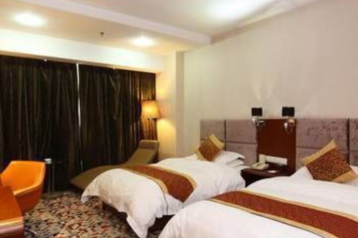 Room 6 of 9