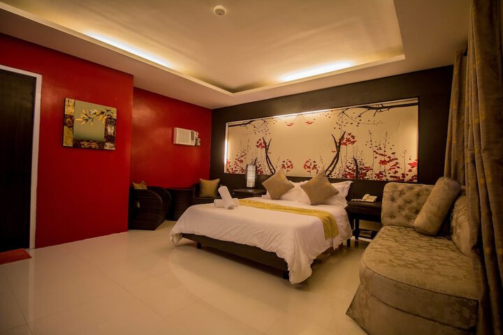 Room 17 of 36