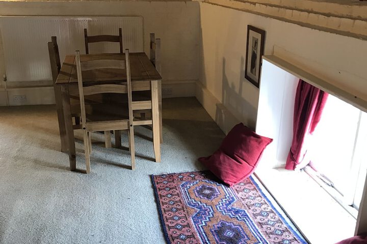 Room 11 of 31