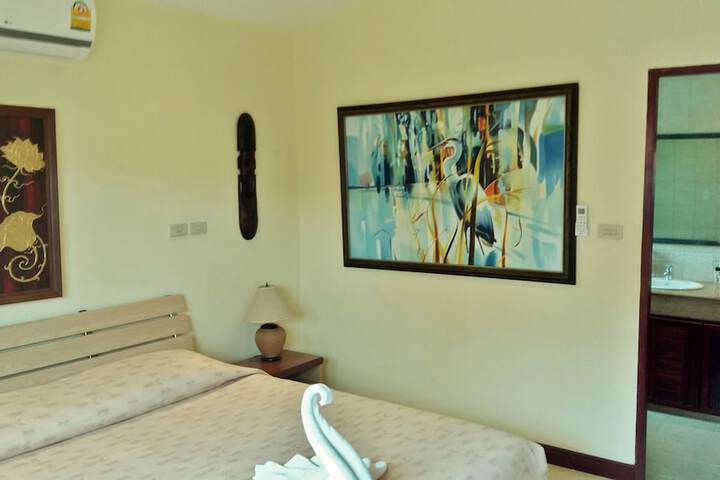 Room 14 of 60