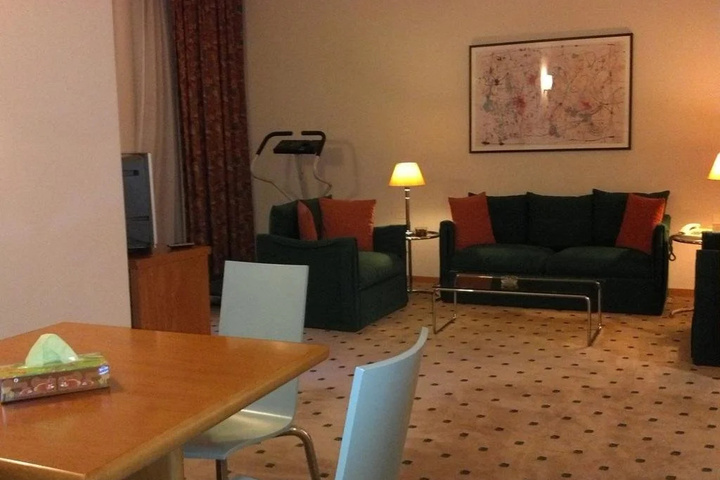 Room 7 of 7
