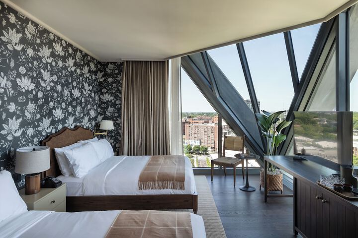 Room 21 of 63