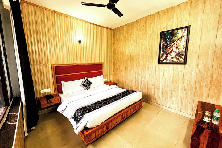 Room 12 of 43