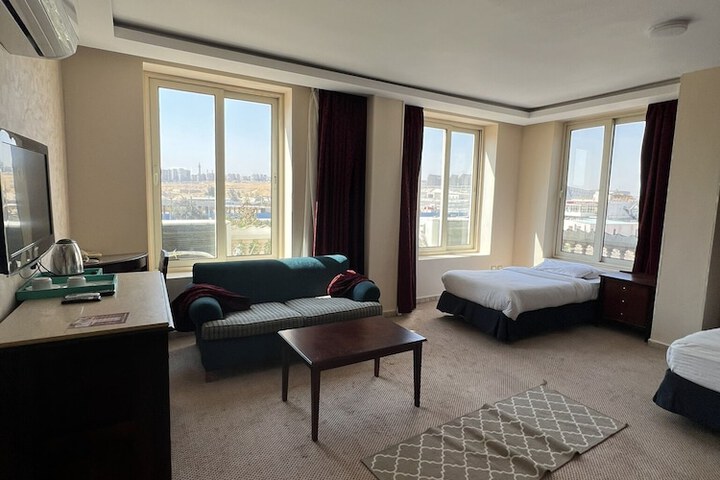 Room 6 of 49