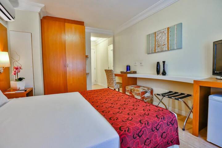 Room 19 of 64