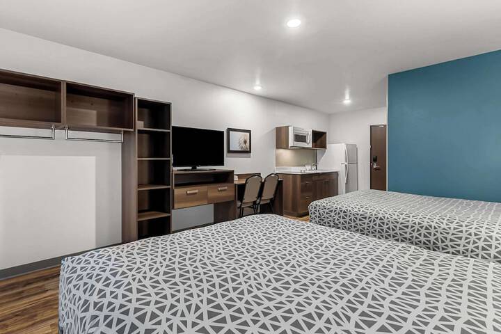 Suite Queen Bed (10 of 41)
