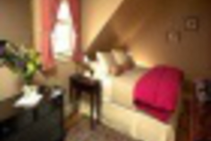 Room 27 of 119