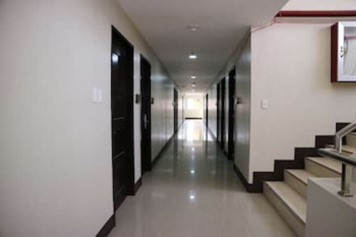 GATEWAY 21 HOTEL AND DORMITEL