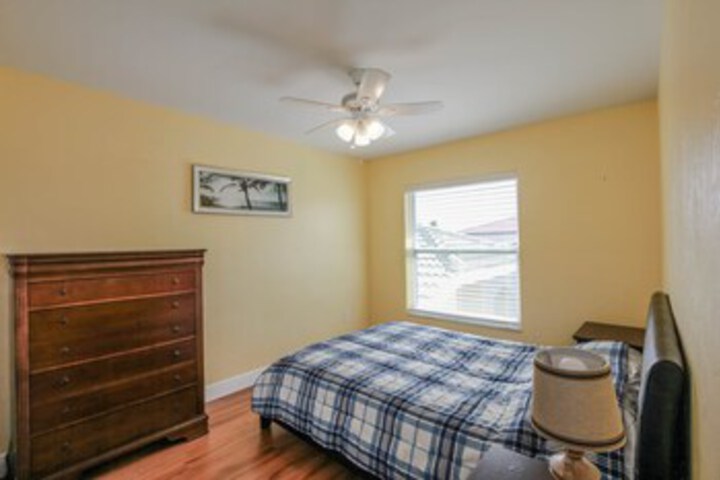 Room 72 of 80