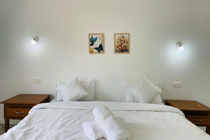 Room 2 of 19