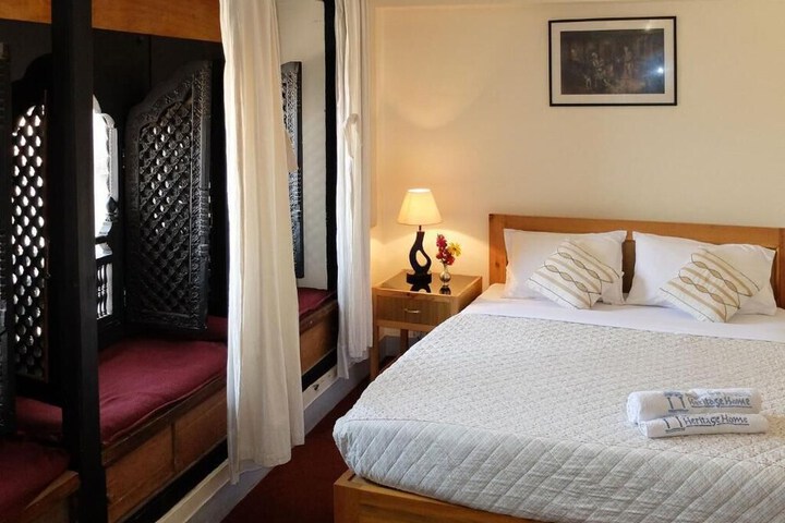 Room 27 of 64