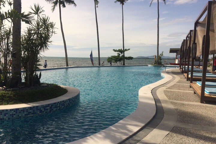 Pool Hotel