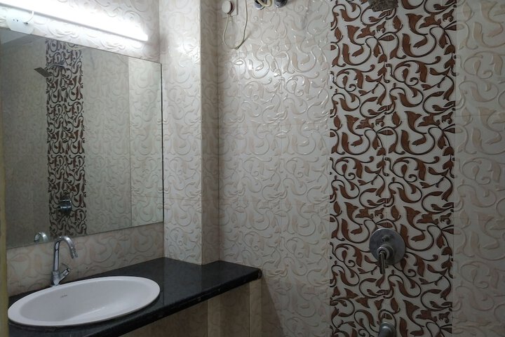 Room 50 of 72