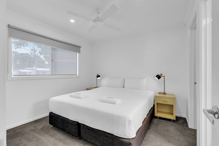 Room 9 of 84