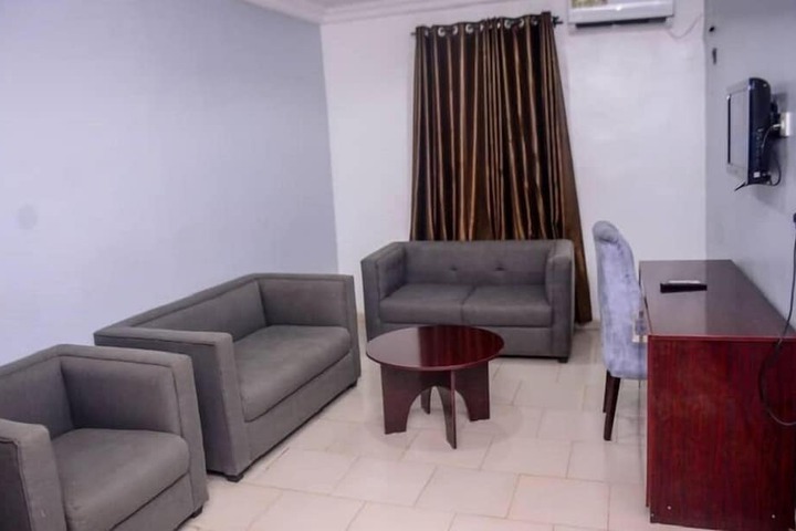 Room 15 of 40