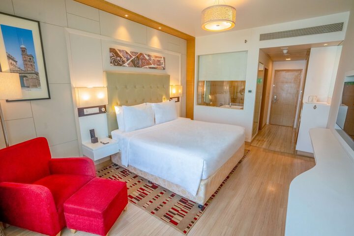 Room 15 of 140