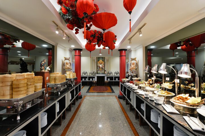 Dining 100 of 125