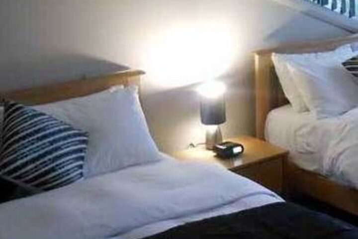Room 4 of 26