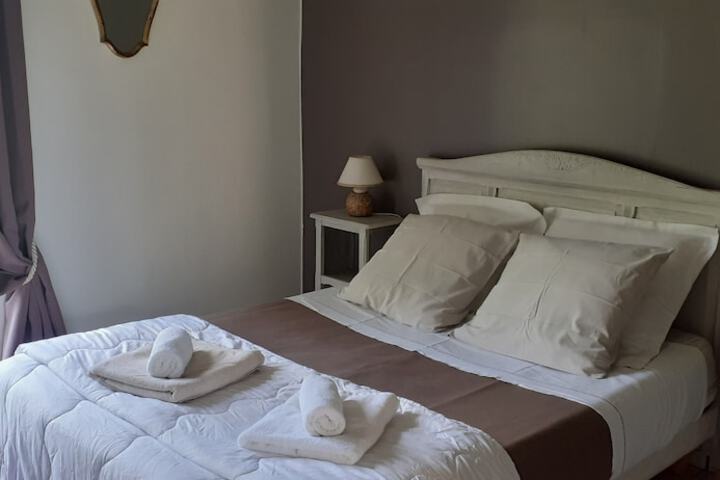 Room 18 of 93