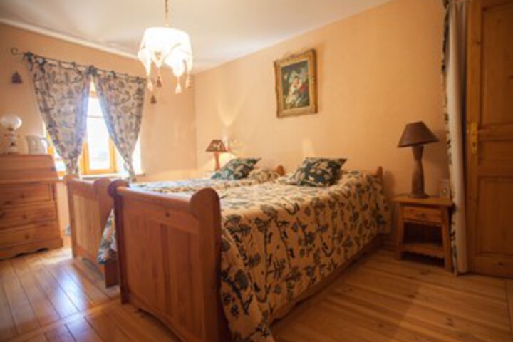 Room 9 of 23