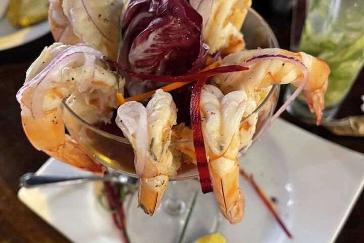 Dining 8 of 13