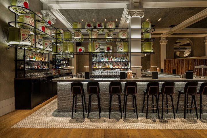 Lounge 57 of 77