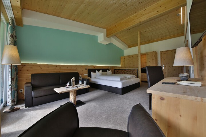Room 16 of 50