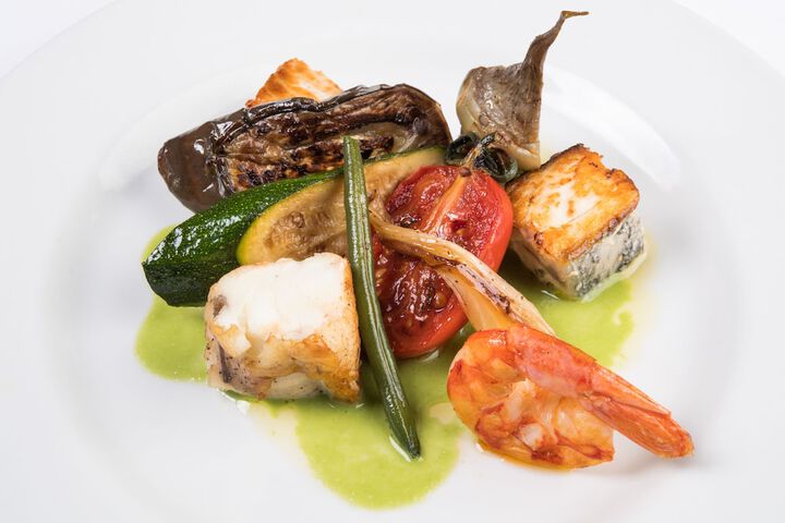 Dining 40 of 67