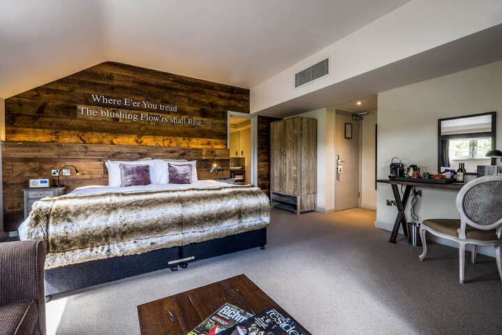 Room 13 of 38