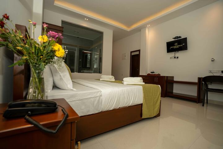 Room 32 of 86