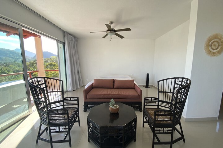 Room 5 of 21
