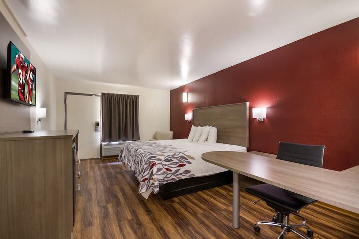 Room 14 of 34