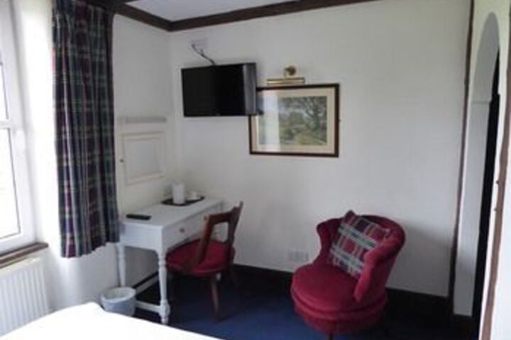 Room 7 of 11