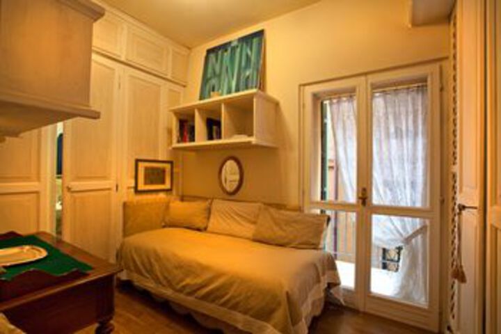 Room 27 of 31
