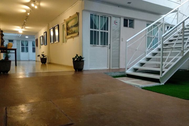 Ballroom/Hall 42 of 51