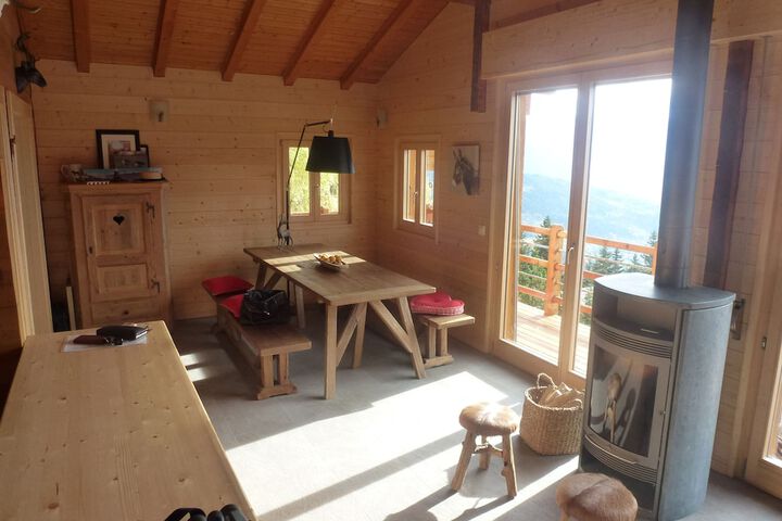 Room 6 of 15