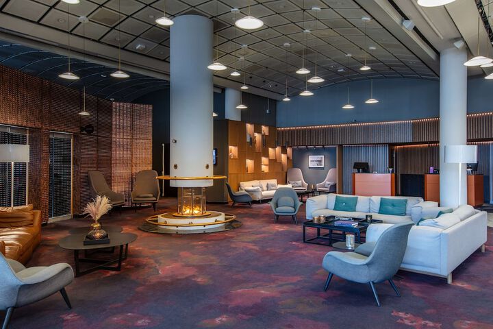 Guest Lobby