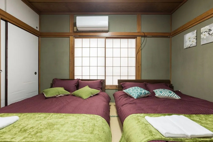 Room 5 of 15