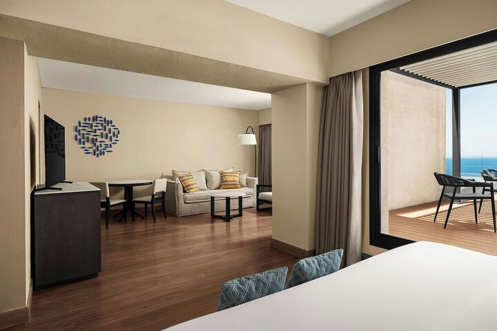 Room 37 of 185